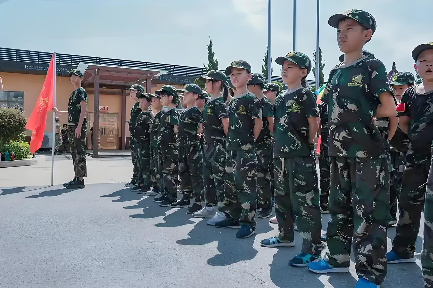 少年军事夏令营暨团结进步同心营开营啦
